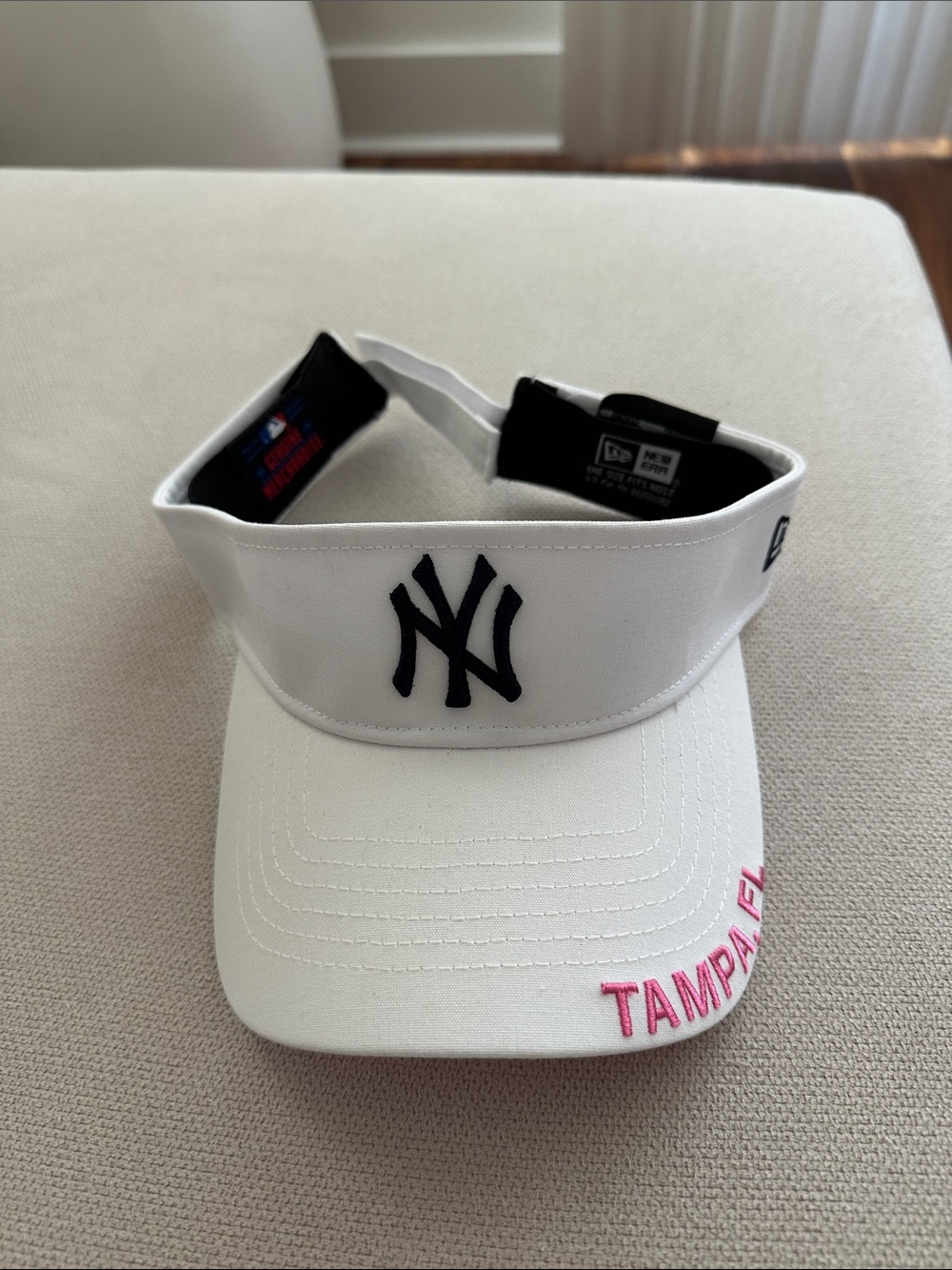 NY YANKEES WHITE VISOR TAMPLA, FL NEW